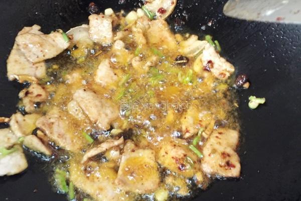 豆豉茭头爆肉片的做法图解3