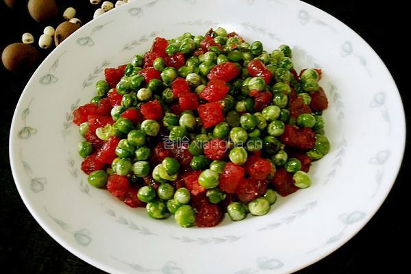 豌豆炒腊肠的做法图解8
