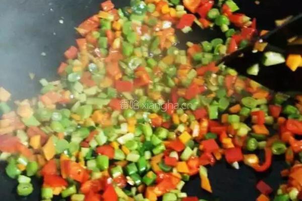DIY什锦炒饭的做法图解7