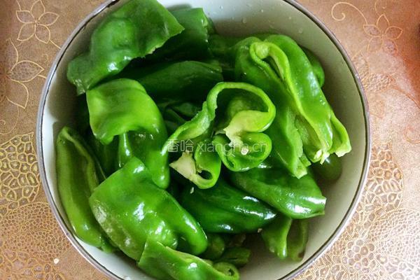 干煸麻椒土豆的做法图解1