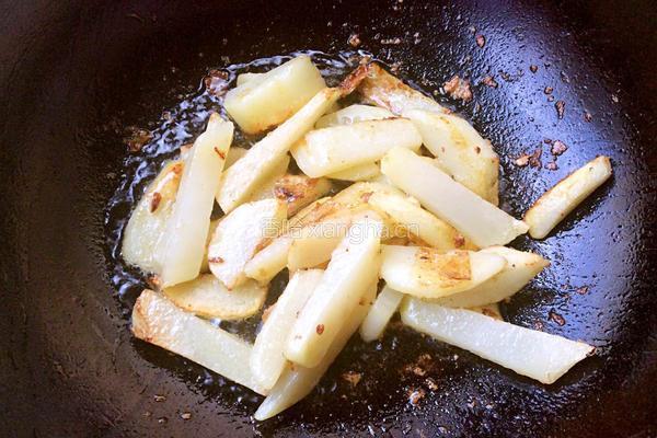 干煸麻椒土豆的做法图解6