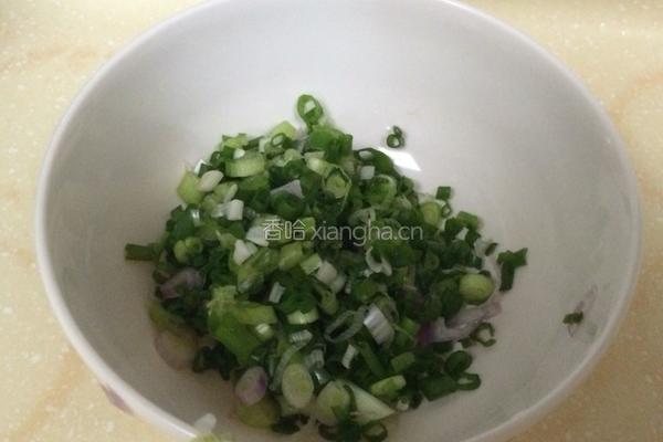 葱花手抓饼。的做法图解2