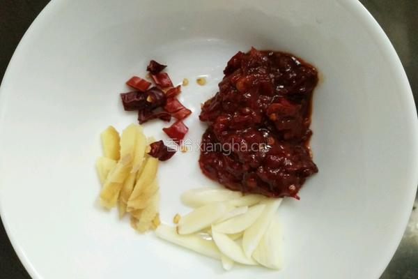 豆瓣鲫鱼的做法图解4
