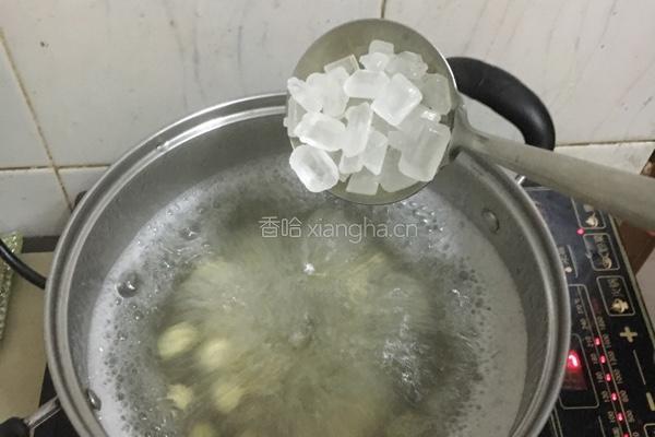 红枣银耳莲子汤的做法图解3