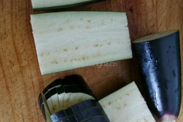 鱼香茄子(不过油的做法)的做法图解1
