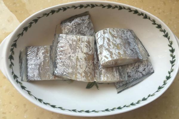 香煎带鱼的做法图解1