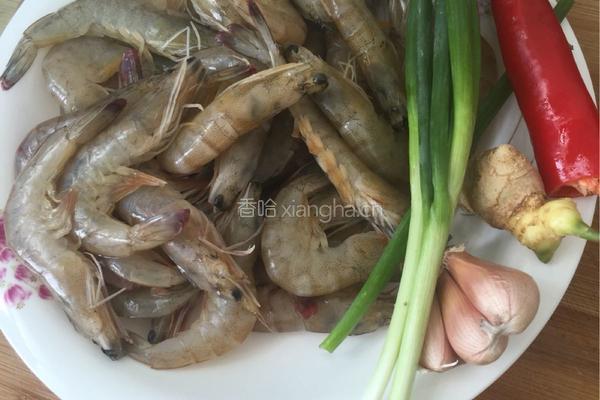 白灼虾的做法图解1