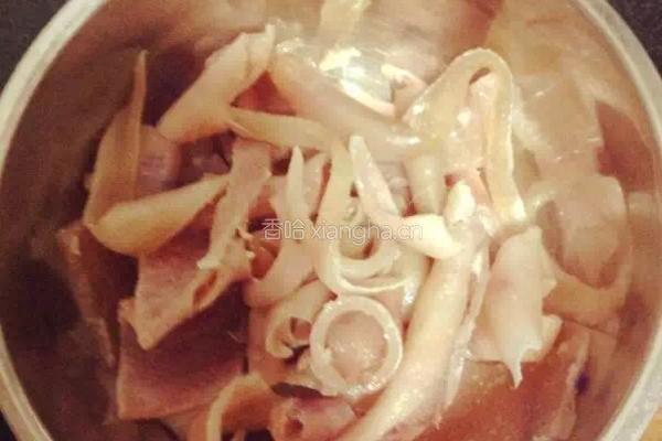 肉皮冻的做法图解3