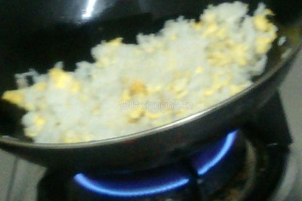 蛋炒饭的做法图解8