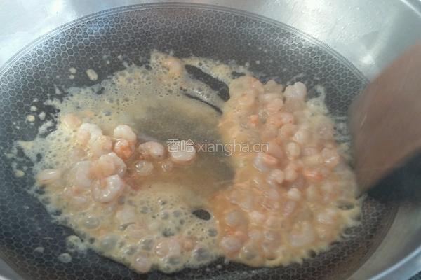 青豆炒虾仁的做法图解8