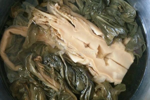 梅菜扣肉包子的做法图解1