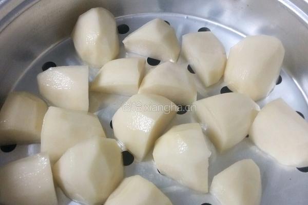 炸土豆丸的做法图解1