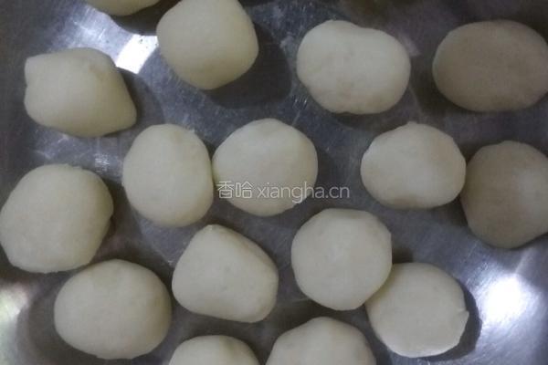 炸土豆丸的做法图解2