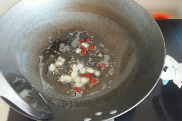 猪肉炖粉条的做法图解3