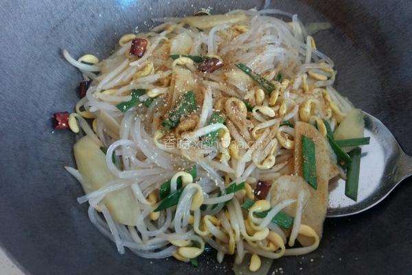 猪肉炖粉条的做法图解6