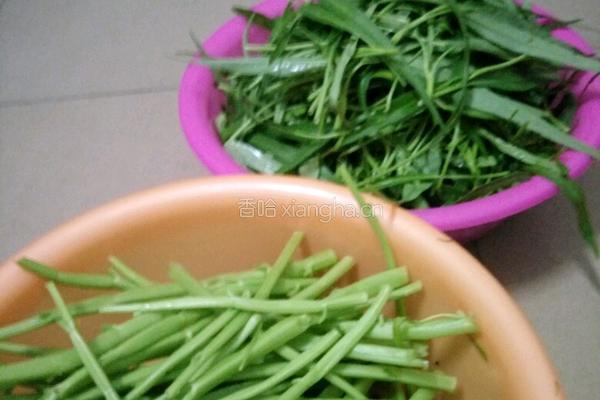 酸辣空心菜杆的做法图解1