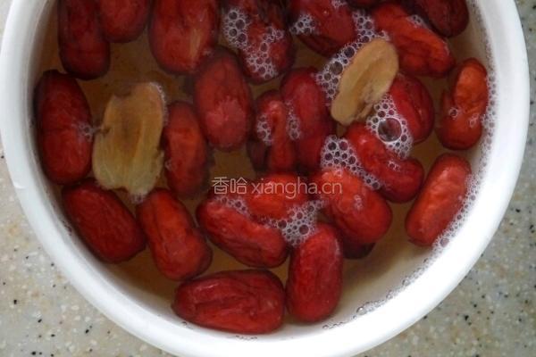 红枣白凉粉的做法图解1