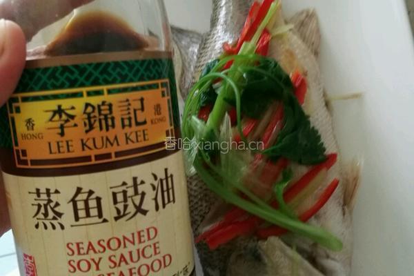 清蒸鲈鱼的做法图解5