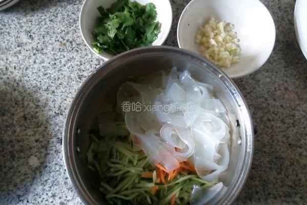 拌凉皮的做法图解2