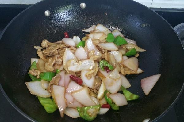 洋葱炒肉的做法图解4