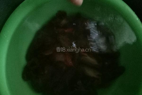 蒜泥龙虾的做法图解1