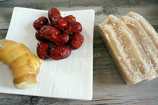 红糖姜枣膏的做法图解1