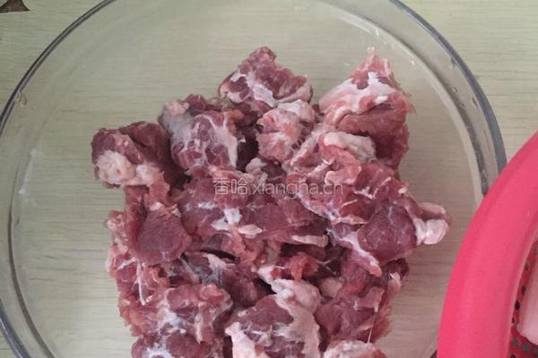 牛腩煲萝卜高压锅版的做法图解1