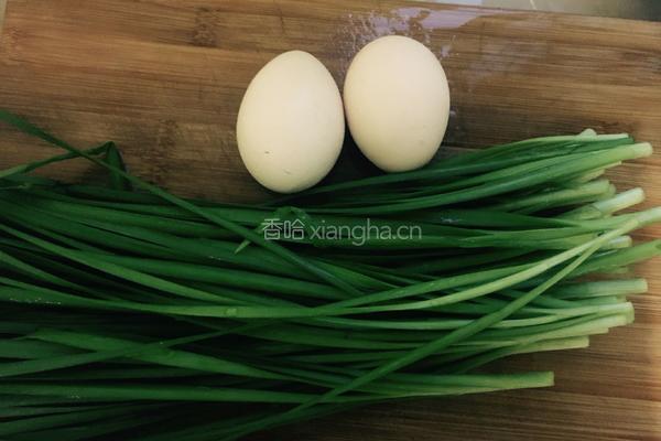 韭菜鸡蛋的做法图解1