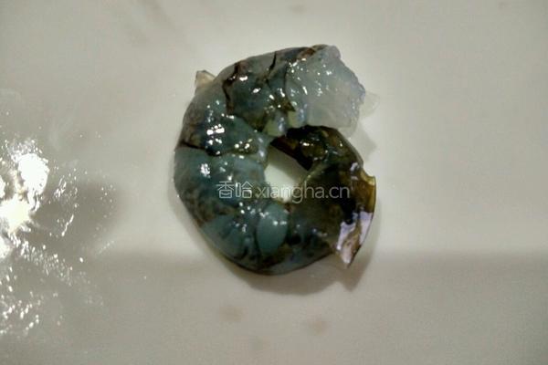 荔枝虾球的做法图解4