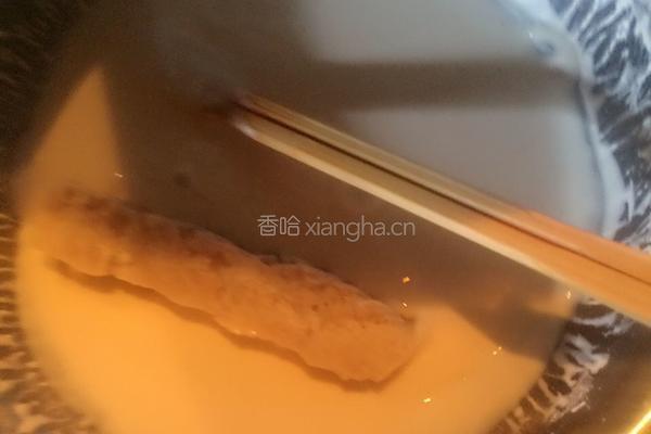 软萌炸牛奶条的做法图解6