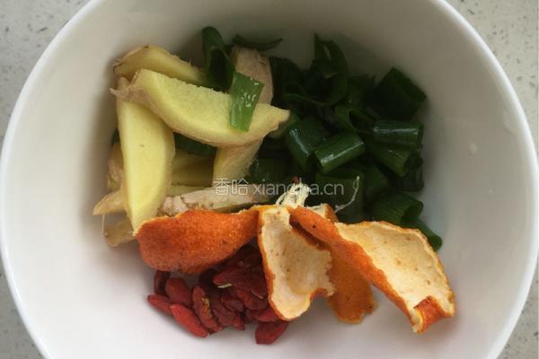 香鲜鱼头豆腐汤的做法图解2