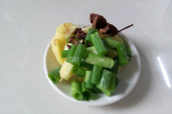 冬瓜排骨汤的做法图解2