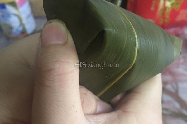 五香绿豆瘦肉粽的做法图解13