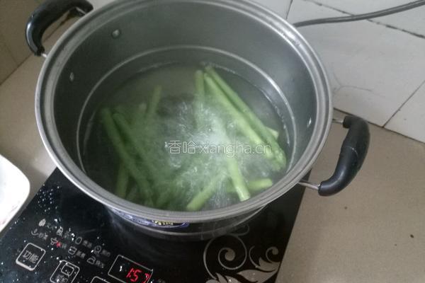 油淋芦笋的做法图解3