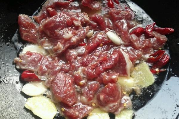 葱爆牛肉片的做法图解4