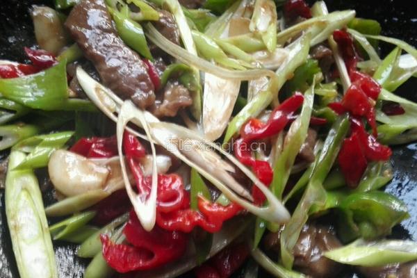 葱爆牛肉片的做法图解6