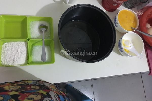 电饭煲酸奶蛋糕的做法图解1