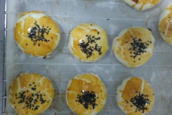 蛋黄酥饼的做法图解15