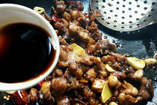 干煸辣子鸡丁的做法图解9
