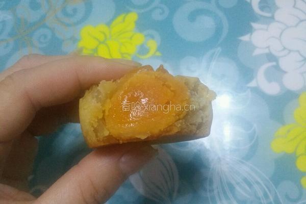 蛋黄莲蓉月饼的做法图解9
