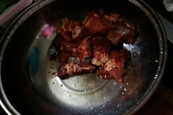 粽叶小米排骨的做法图解1