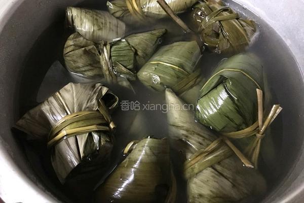迷你蛋黄肉粽的做法图解16