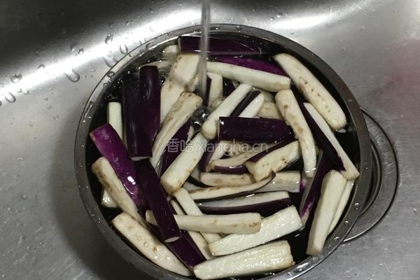 肉末茄子的做法图解5
