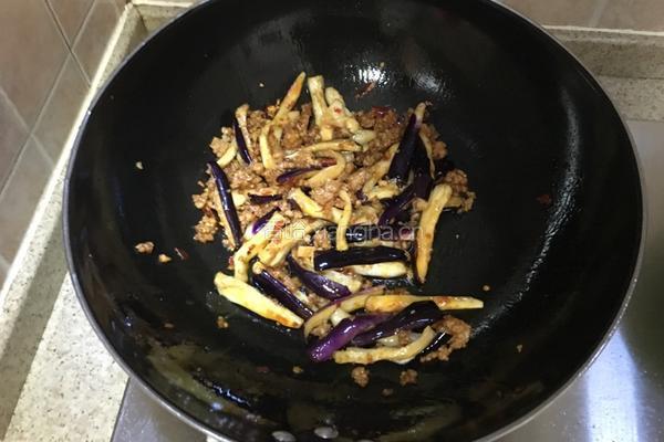 肉末茄子的做法图解9