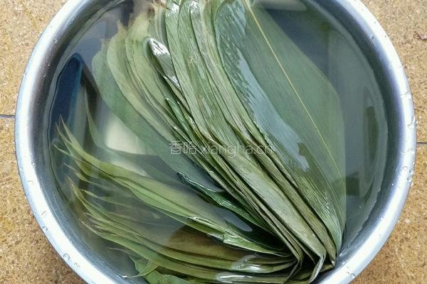清香豆沙粽的做法图解2