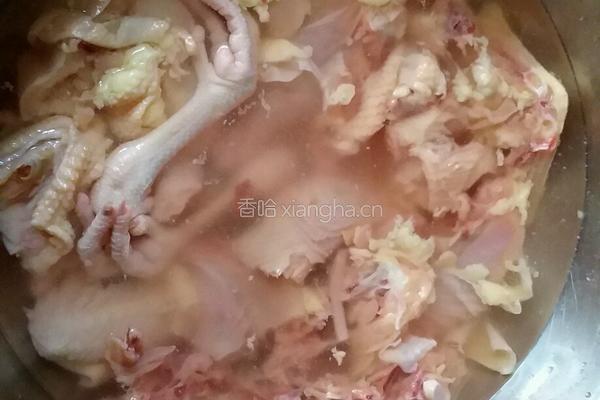 土豆炖鸡的做法图解1