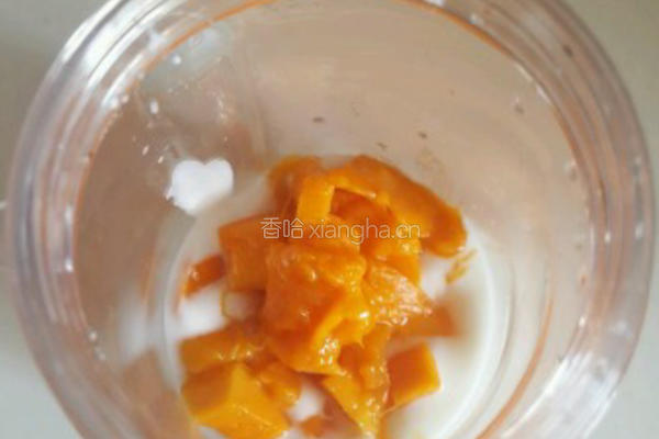 芒果奶昔的做法图解4