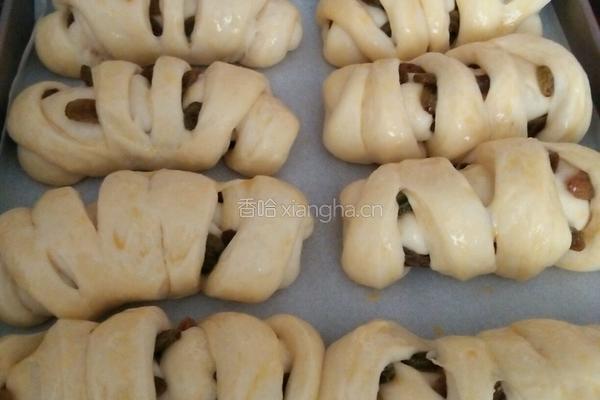 葡萄干面包卷的做法图解9