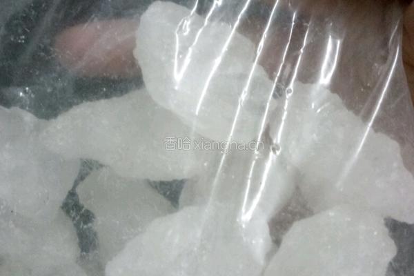 红枣枸杞银耳羹的做法图解5