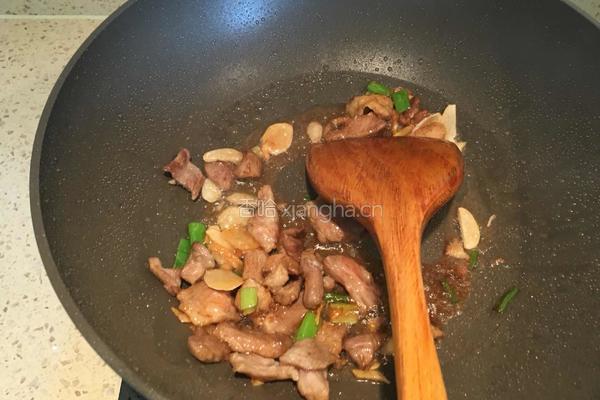 肉片炒红蘑的做法图解7